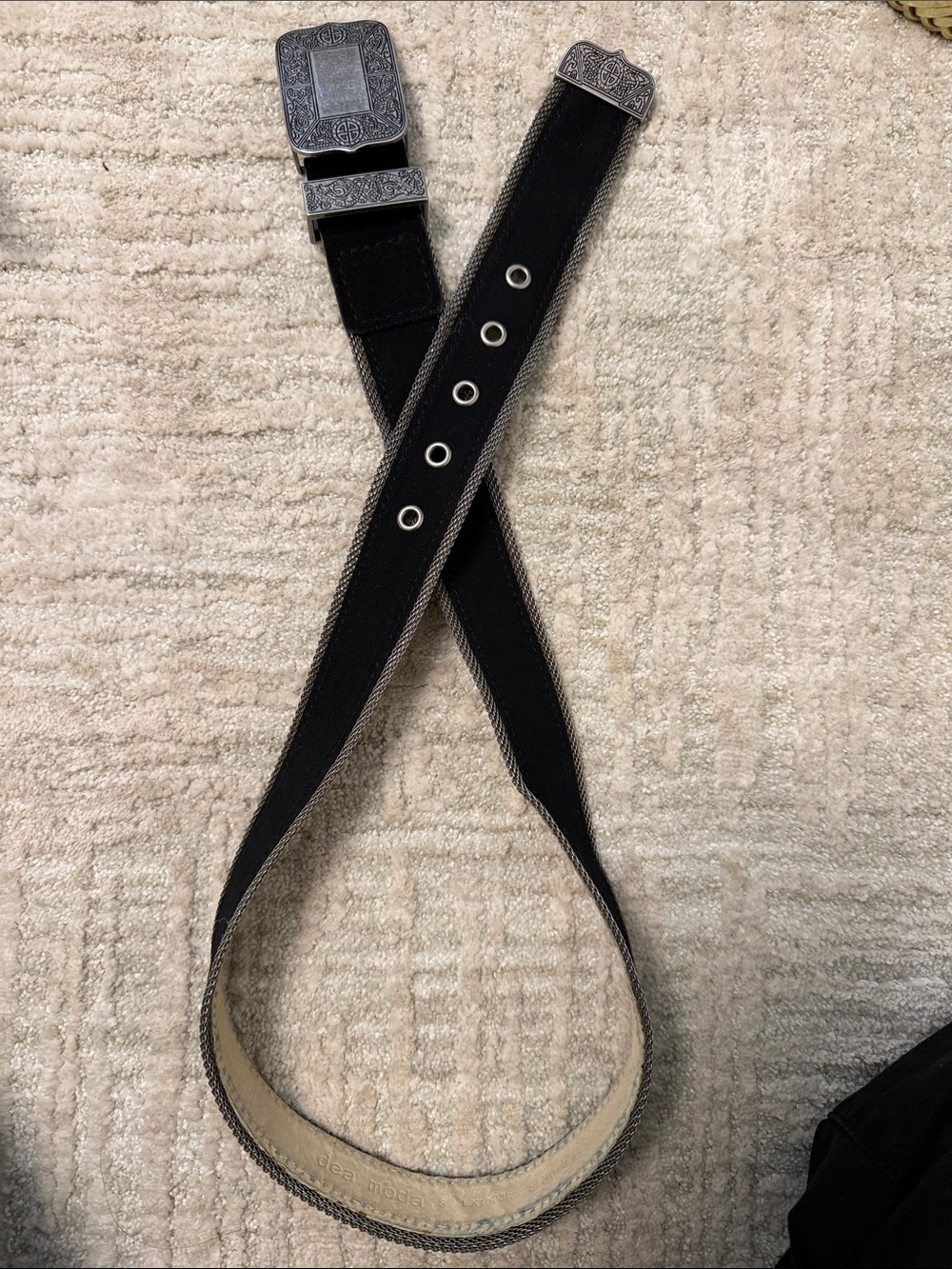 Black Woman’s Suede Belt with Decorative Silver Buckle